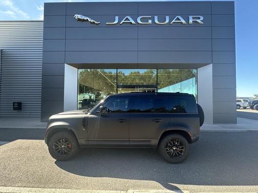 2023 Land Rover Defender 110 S