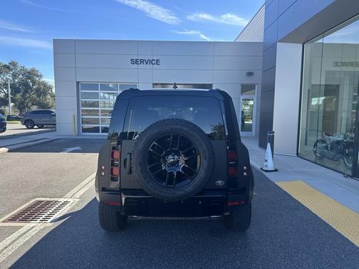 2023 Land Rover Defender 110 S
