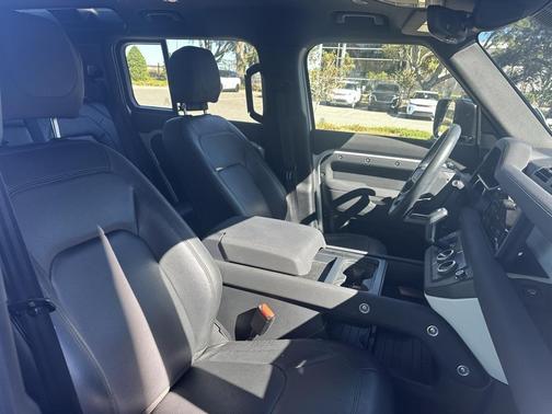 2023 Land Rover Defender 110 S