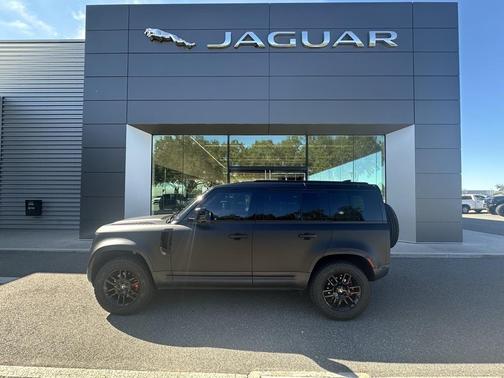 2023 Land Rover Defender 110 S