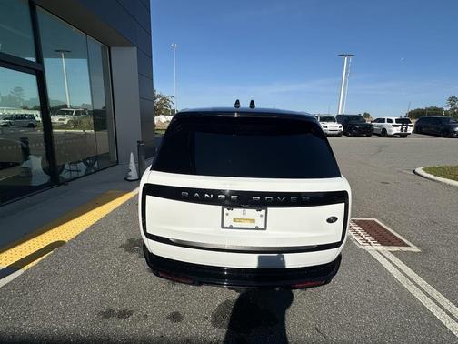 2023 Land Rover Range Rover Autobiography