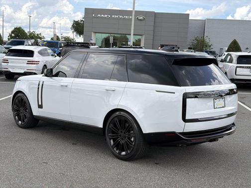 Fuji White 2026 Land Rover Range Rover P530 SE 7 Seat