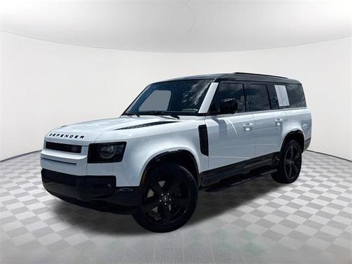 2025 Land Rover Defender 130 P400 X-Dynamic SE