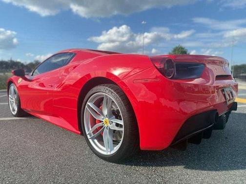 2019 Ferrari 488 Spider Base