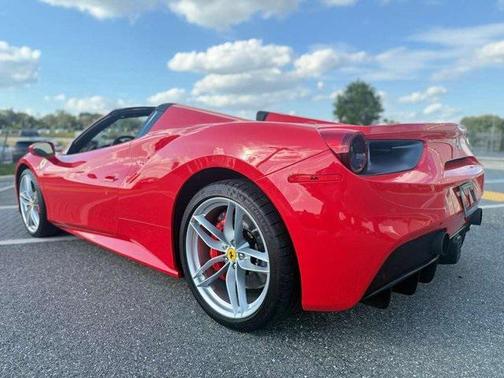 2019 Ferrari 488 Spider Base