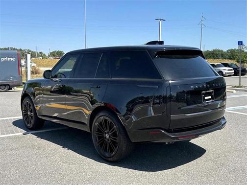 2025 Land Rover Range Rover P530 SE
