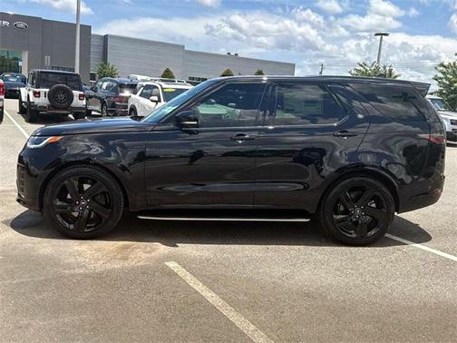 2025 Land Rover Discovery P360 Dynamic SE