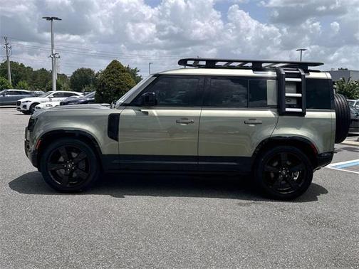 2022 Land Rover Defender 110 X-Dynamic HSE