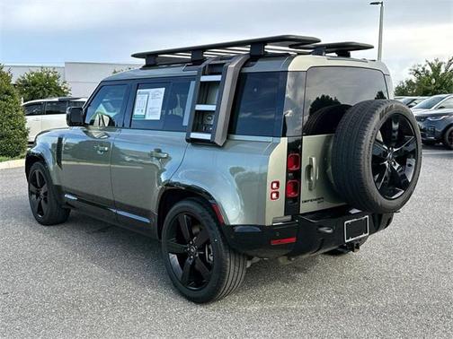 2022 Land Rover Defender 110 X-Dynamic HSE