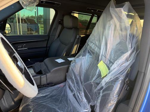 2026 Land Rover Range Rover P530 SE