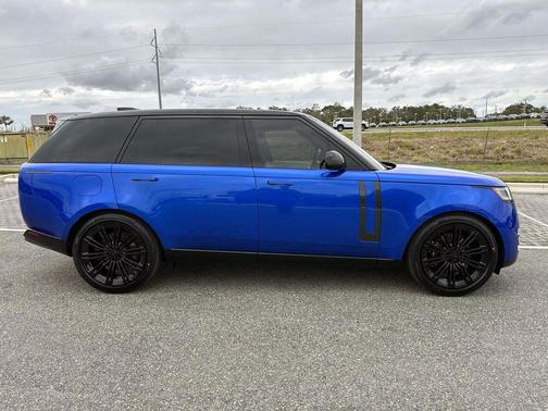 2026 Land Rover Range Rover P530 SE 7 Seat