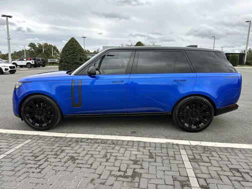2026 Land Rover Range Rover P530 SE 7 Seat