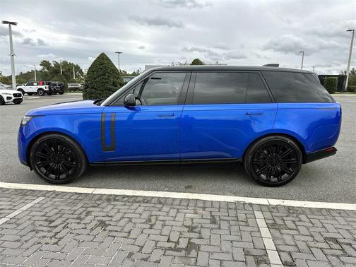 2026 Land Rover Range Rover P530 SE 7 Seat