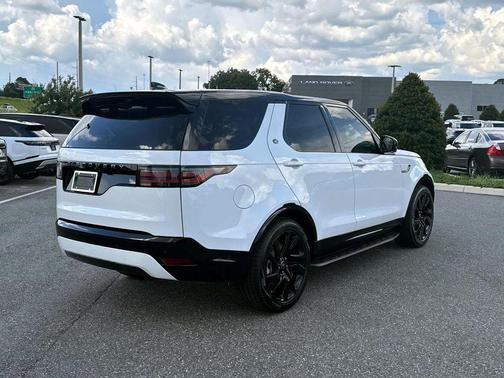 2025 Land Rover Discovery P300 Dynamic SE