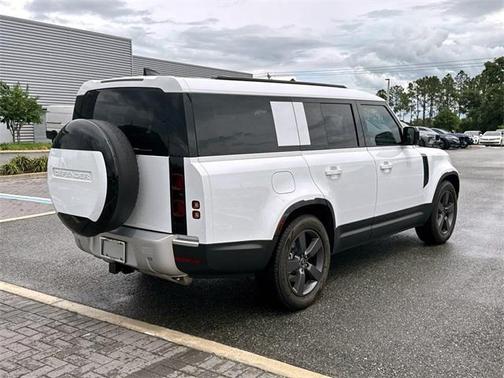 2025 Land Rover Defender 130 P300 S