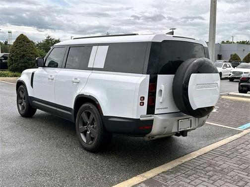 2025 Land Rover Defender 130 P300 S