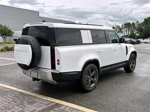 2025 Land Rover Defender 130 P300 S