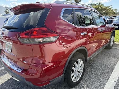2017 Nissan Rogue SV