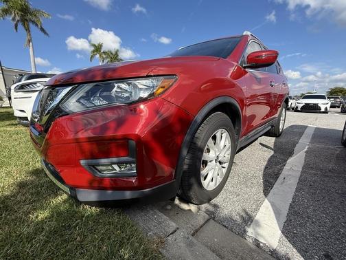 2017 Nissan Rogue SV