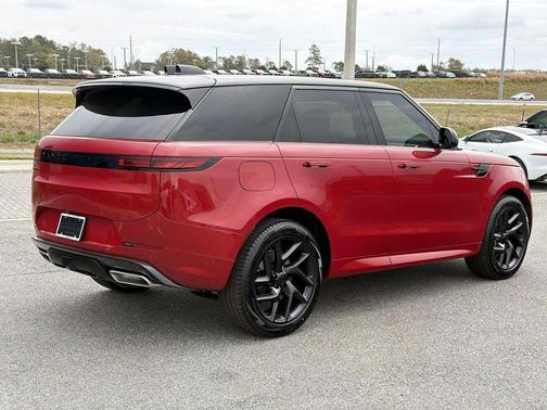 2026 Land Rover Range Rover Sport SE