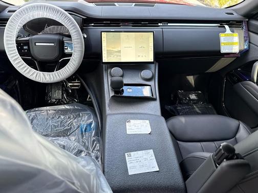 2026 Land Rover Range Rover Sport SE