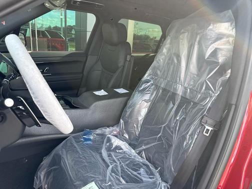 2026 Land Rover Range Rover Sport SE