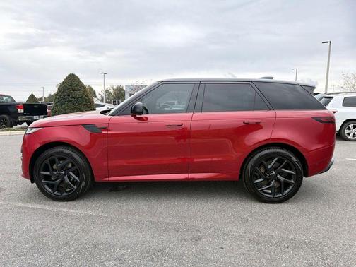 2026 Land Rover Range Rover Sport SE
