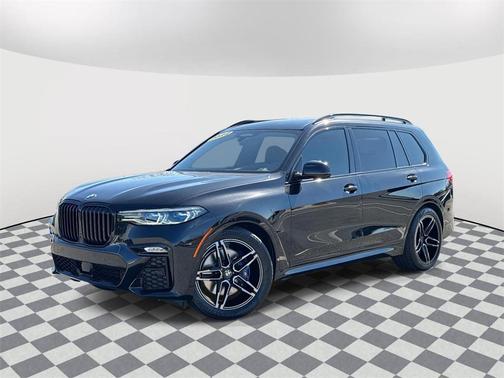 2022 BMW X7 M50i