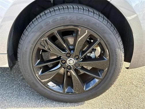 2024 Jaguar F-PACE R-Dynamic S