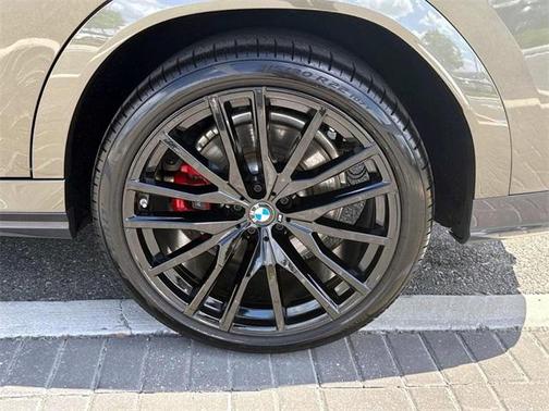 2024 BMW X6 M60i