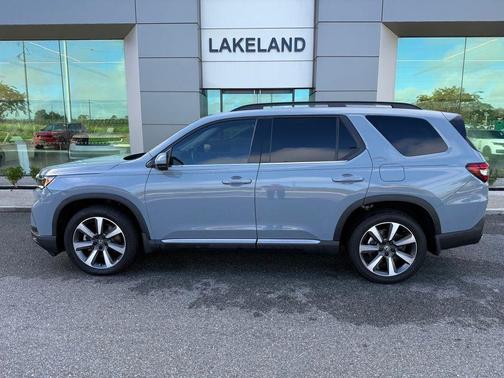 Sonic Gray Pearl 2024 Honda Pilot Elite