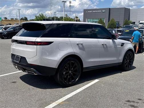 2025 Land Rover Range Rover Sport SE