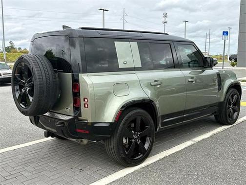 2023 Land Rover Defender 110 X-Dynamic SE