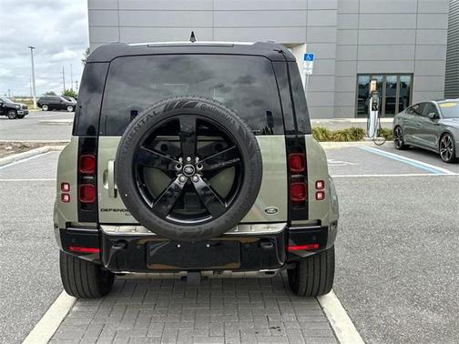 2023 Land Rover Defender 110 X-Dynamic SE