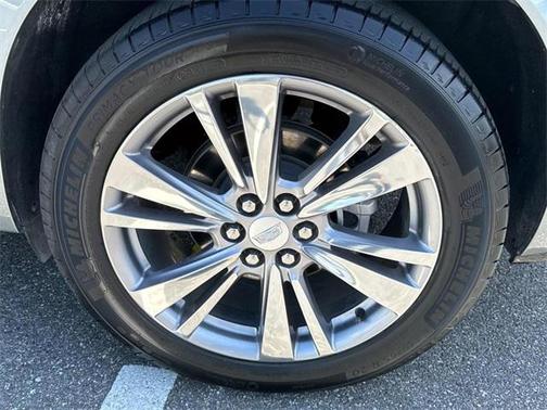 2023 Cadillac XT6 Premium Luxury FWD