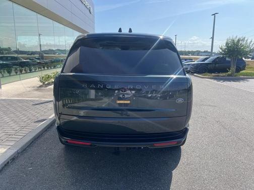 2023 Land Rover Range Rover P400 SE