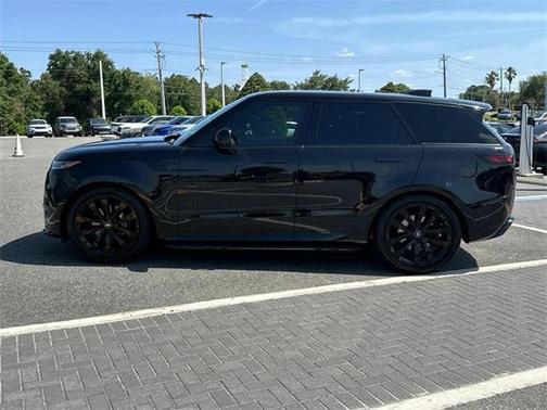 2024 Land Rover Range Rover Sport SE
