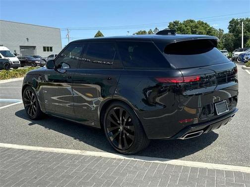 2024 Land Rover Range Rover Sport SE