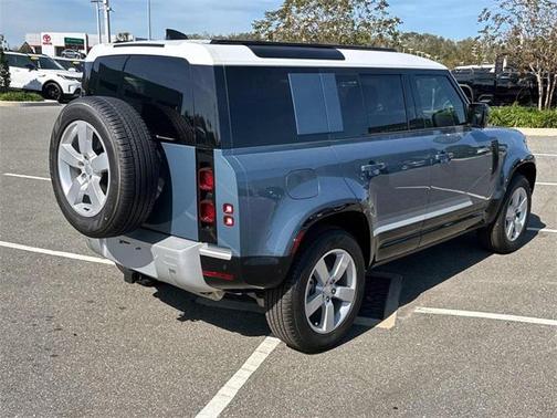 2025 Land Rover Defender S