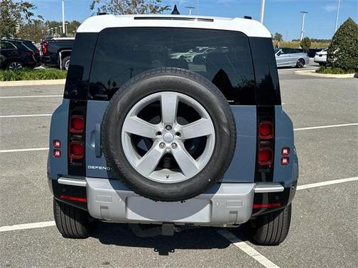 2025 Land Rover Defender S