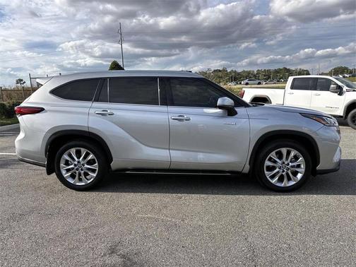 2021 Toyota Highlander Hybrid Limited