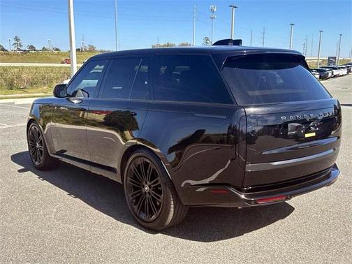 2025 Land Rover Range Rover P530 SE