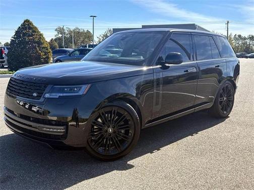 2025 Land Rover Range Rover P530 SE