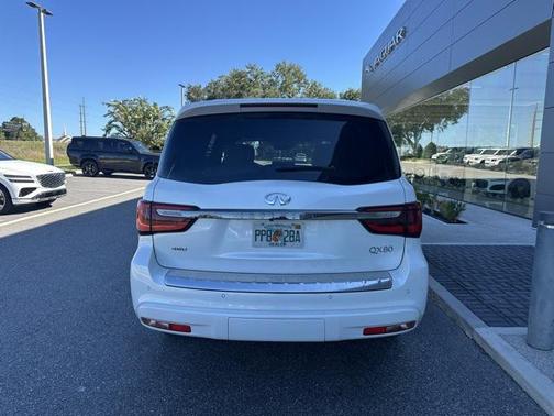 2024 INFINITI QX80 SENSORY AWD