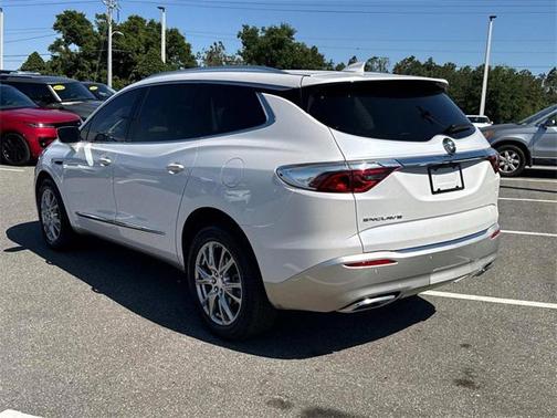 2022 Buick Enclave FWD Essence