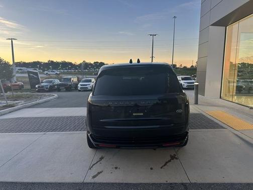 2023 Land Rover Range Rover P530 SE