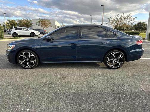 2020 Volkswagen Passat 2.0T R-Line