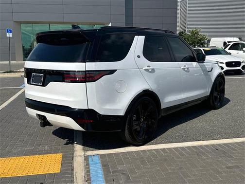 2024 Land Rover Discovery P360 Dynamic SE