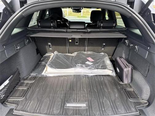2025 Land Rover Range Rover Velar P400 Dynamic SE
