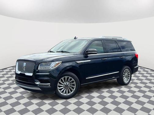 SIGNATURE NAVY 2021 Lincoln Navigator Standard